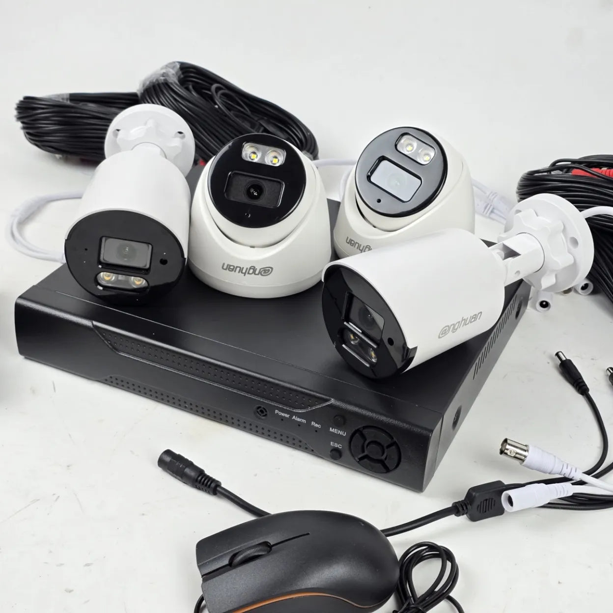 Žičani videonadzorni sustav G501 4K (4 kamere + DVR)